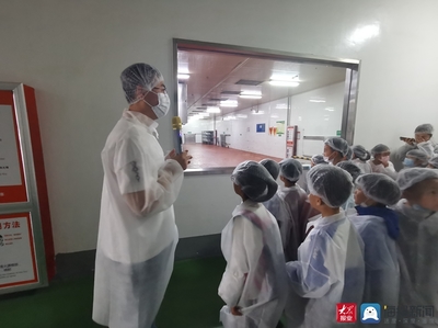 探秘家家悅中央廚房 24組親子家庭親身體驗(yàn)現(xiàn)代食品加工設(shè)備的魅力